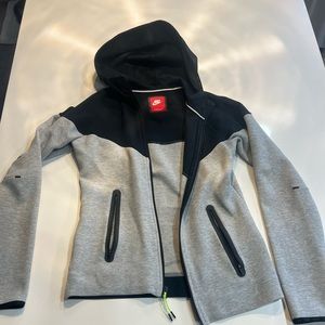 Women’s Nike Zippered Hoodie